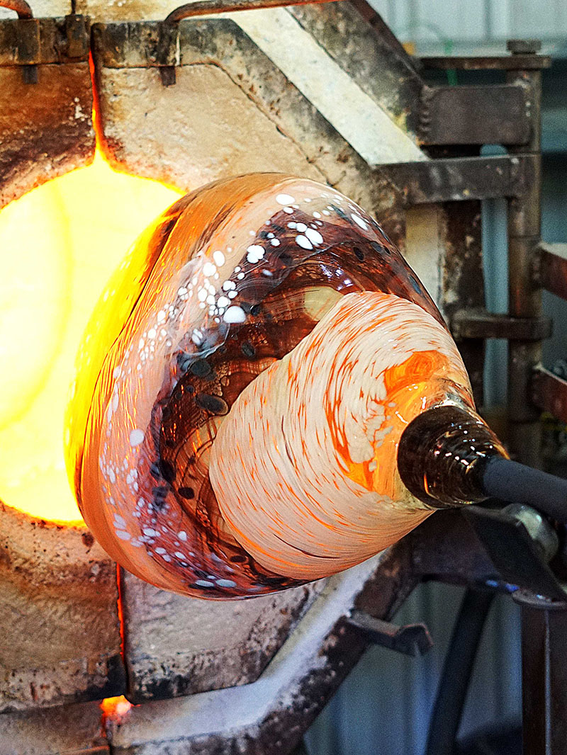 Lava Glass Gallery, Glassblowing Studio & Sculpture Garden 2